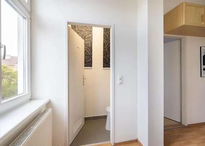 Beautiful 1 Bedroom Near Schoenbrunn Vienne